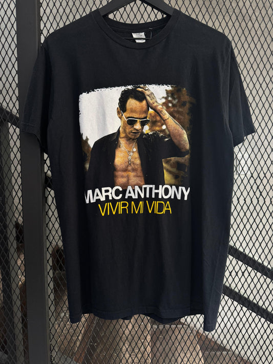 2014 Marc Anthony Vivir La Vida Tee (Modern)